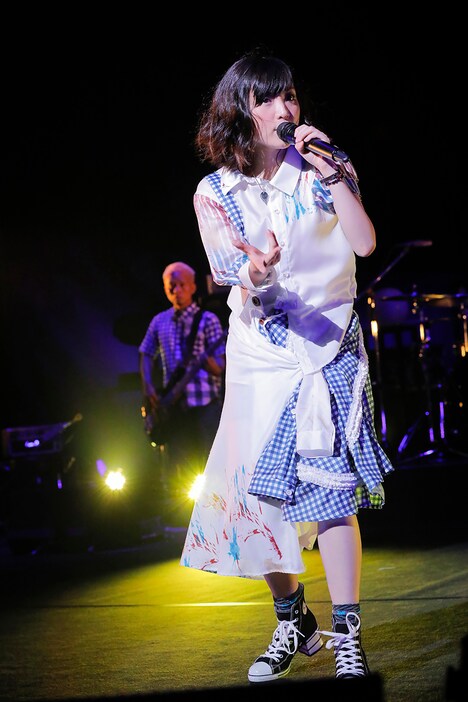 有安杏果「ココロノセンリツ ~Feel a heartbeat~ Vol.1」東京・東京国際フォーラム ホールA公演の様子。(photo by HAJIME KAMIIISAKA+Z)