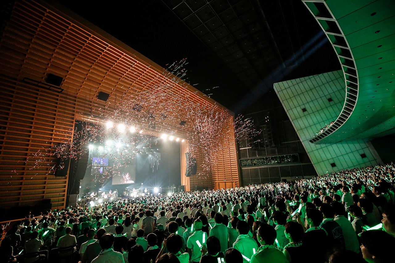 有安杏果「ココロノセンリツ ～Feel a heartbeat～ Vol.1」東京・東京国際フォーラム ホールA公演の様子。（photo by HAJIME KAMIIISAKA+Z）