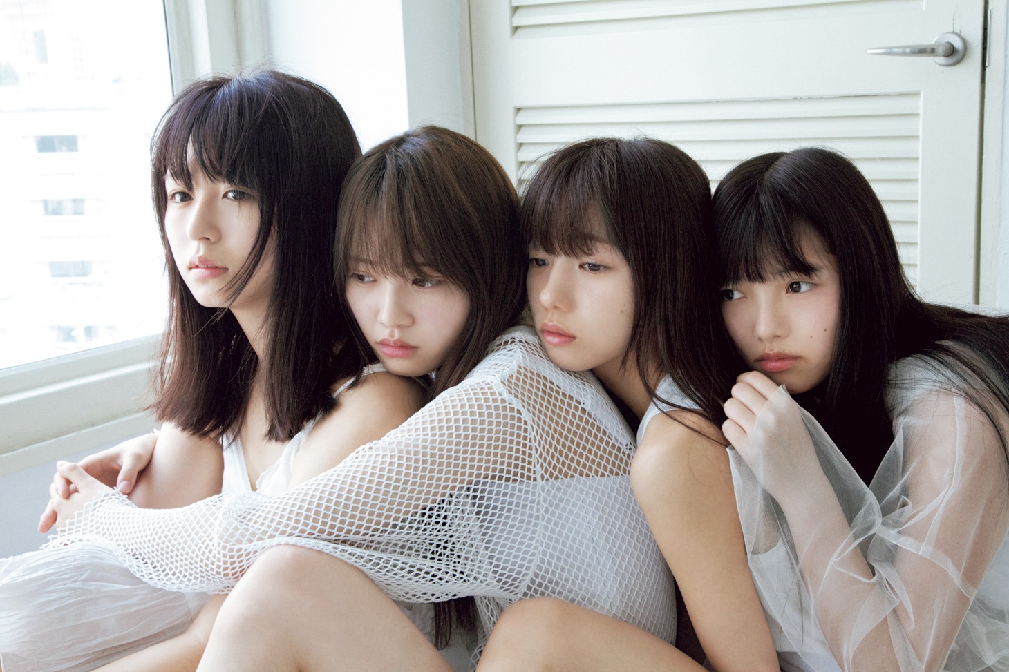 欅坂46＆けやき坂46“ビューティー部”。左から長濱ねる、加藤史帆、齊藤京子、上村莉奈。