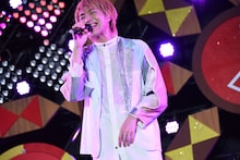 自分のドラえもんのモノマネに笑うタカシ。