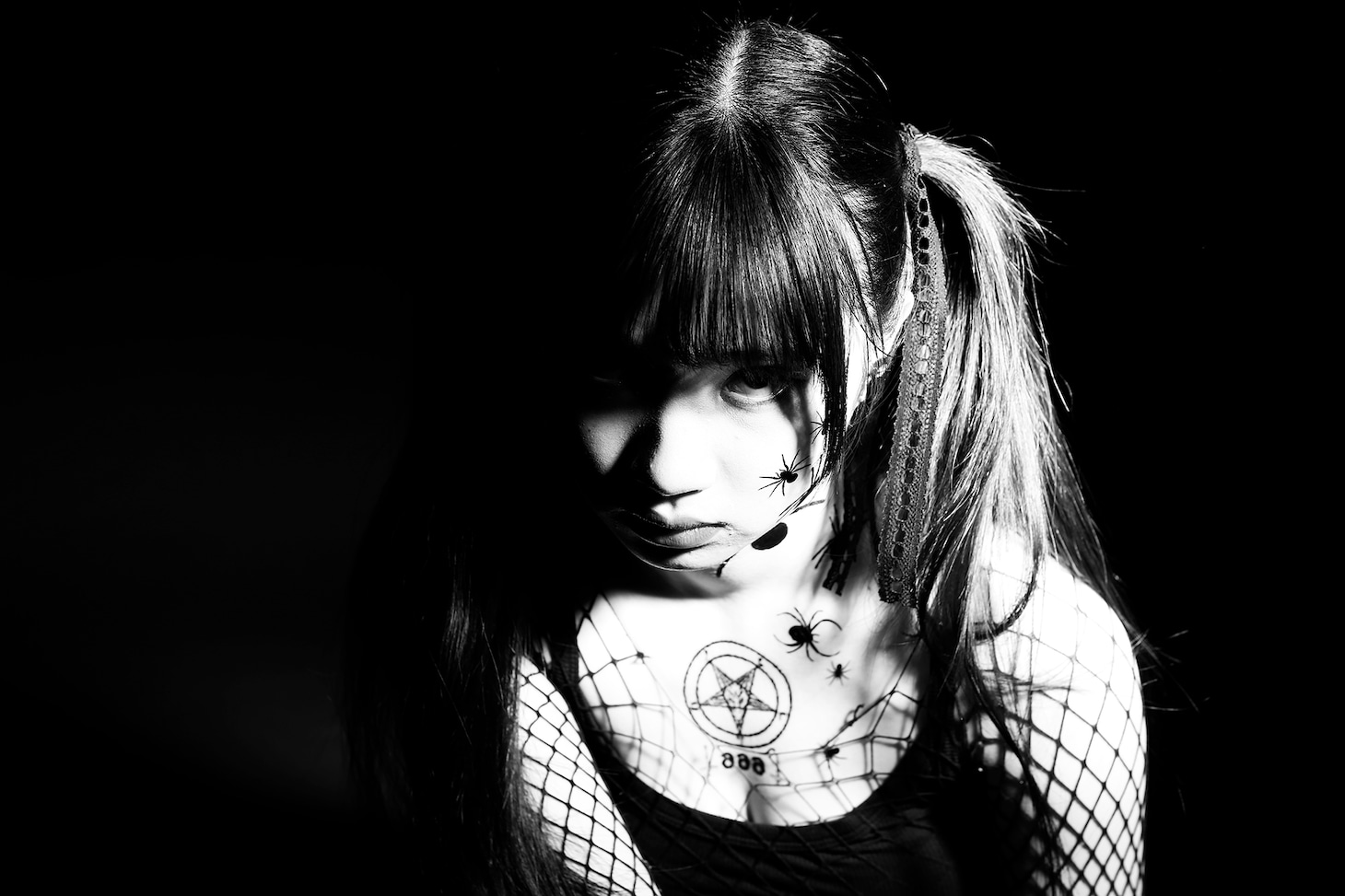 黒宮れい「0 - rei -」のワンカット。（撮影：妹尾一郎）