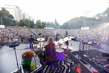 Mrs. GREEN APPLE「ゼンジン未到とロワジール～東京編～」の様子。（撮影：ウチダ アキヤ）