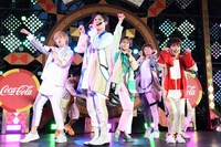 「My Buddy」を披露する超特急。