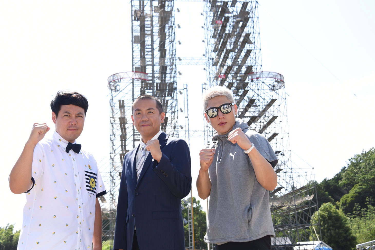 タカアンドトシと樽美酒研二（ゴールデンボンバー）。