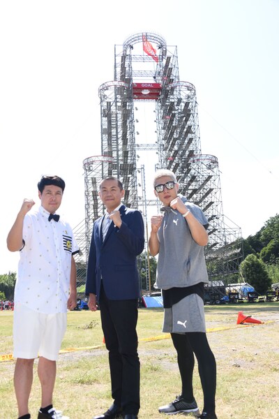 「SASUKE2017（仮）」に出演する（左から）タカアンドトシと樽美酒研二（ゴールデンボンバー）。