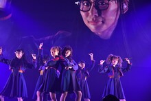 BiSHのライブの様子。