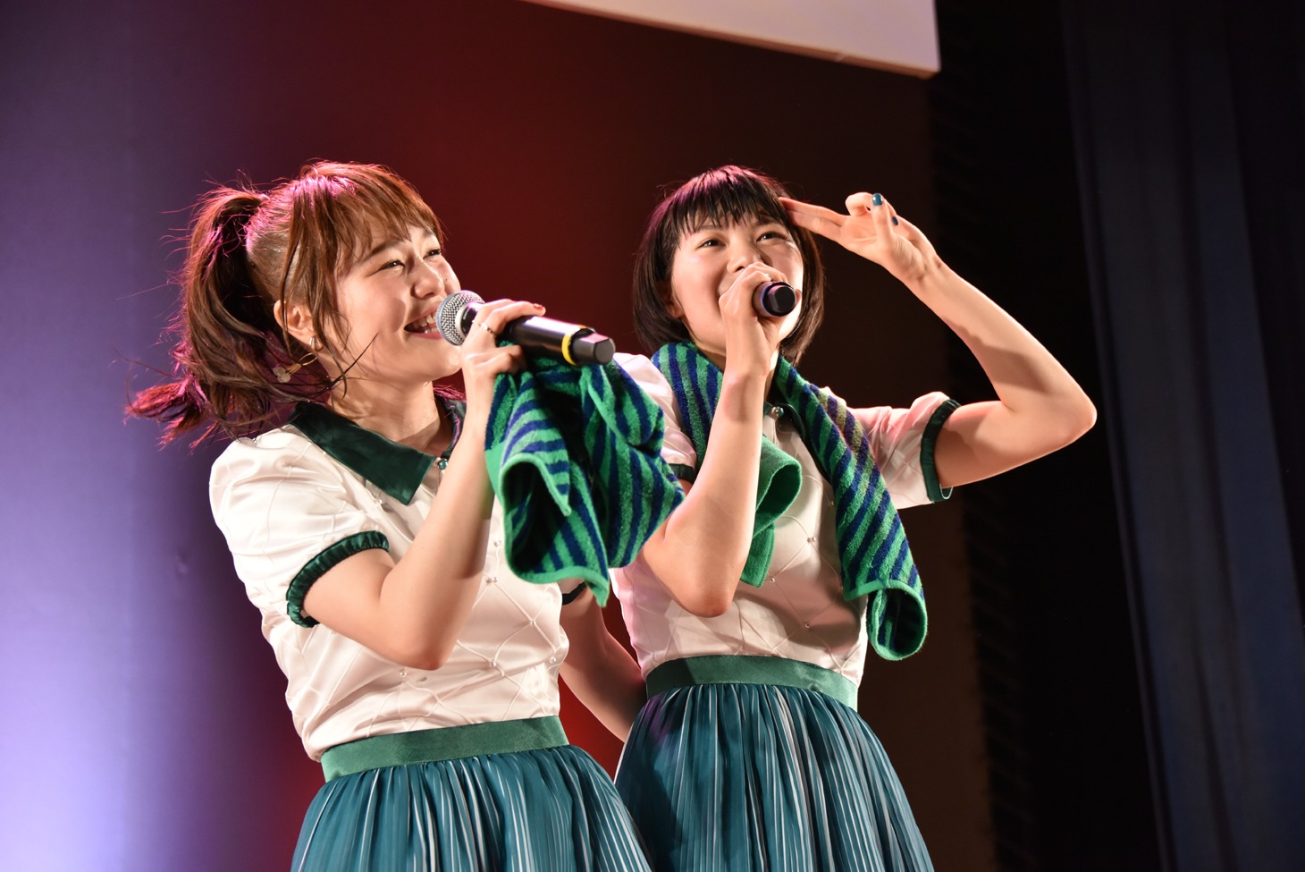 Nao☆（左）とMegu（右）。