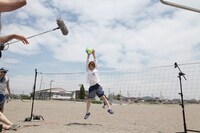 「ICE BOX」新CM「夏のビーチ編」メイキングカット