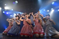 「ハコイリ▽ムスメ結成三周年記念LIVE～せーの、ではじめよう！～」の様子。