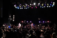 The Idol Formerly Known As LADYBABY「ネオ・ダダイズムパレード Vol.3」東京・TSUTAYA O-WEST公演の様子。（写真提供：キングレコード）