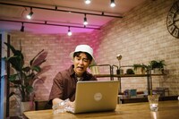 「サウナとトリシティでととのった！」編撮影時の様子。