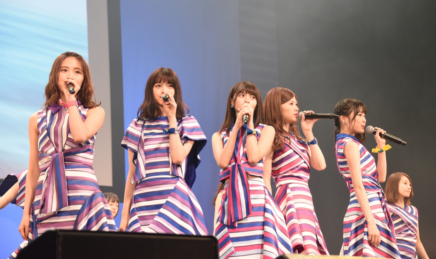 乃木坂46