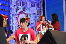 かき氷を頬張りながらいいことを言う柏木ひなた。