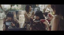乃木坂46「女は一人じゃ眠れない」ミュージックビデオのワンシーン。