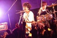 TAKUMI（Vo, G / NECOKICKS）（撮影：白石達也）