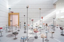 大友良英+青山泰知+伊藤隆之による展示作「《without records - mot ver. 2015》」。（撮影：丸尾 隆一）