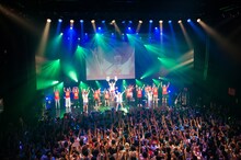 「ゆるめるモ！ディスコサイケデリカツアー」赤坂BLITZ公演の様子。（写真：曽我美芽）