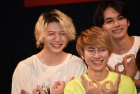 左から小林龍二、泉大智、北村匠海。