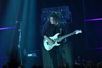 Leda（G）（撮影：小松陽祐［ODD JOB］、岡本麻衣）