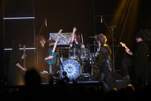 luz「luz 2nd TOUR -Reflexion-」最終公演の様子。（撮影：小松陽祐［ODD JOB］、岡本麻衣）