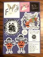 「FUJI ROCK FESTIVAL '17」の会場にて販売されているオリジナルステッカー。