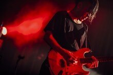 武田将幸（サポートG / 9mm Parabellum Bullet）