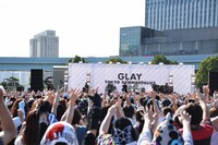 野外フリーライブ「TOKYO SUMMERDELICS」の様子。