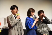左から星野源、石田ゆり子、スガシカオ。