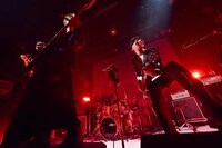 左から、コヤマヒデカズ（CIVILIAN）と松本明人。（撮影：高田真希子）