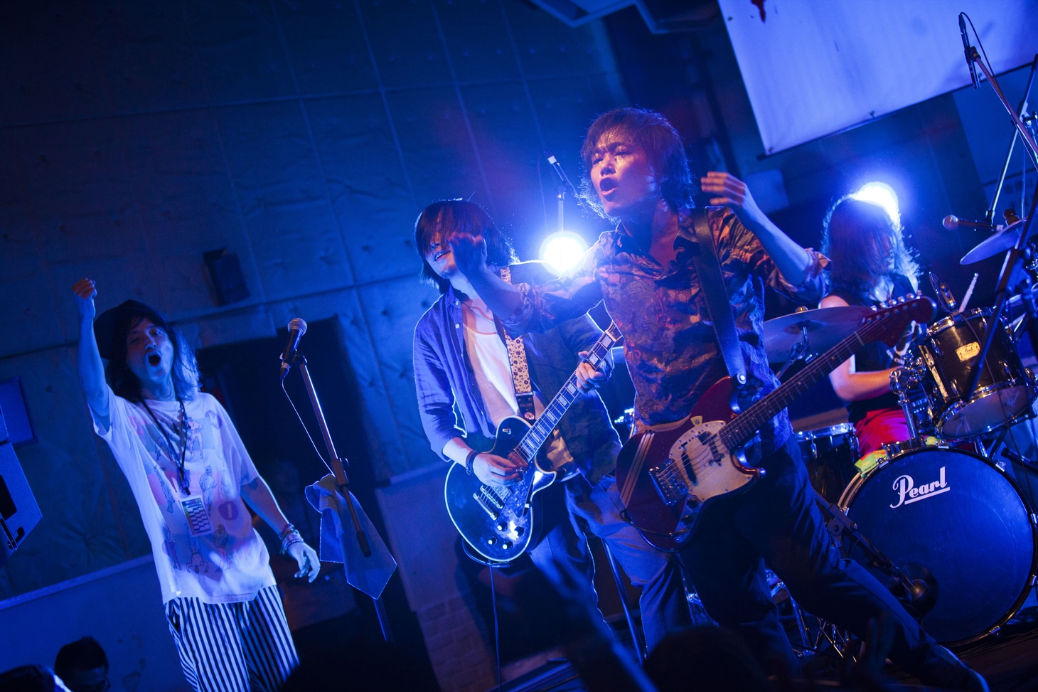 THE BLONDIE PLASTIC WAGONと稲村太佑（アルカラ）。