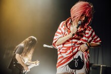 稲村太佑（G, Vo / アルカラ）。