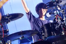 八木優樹（Dr, Cho）（撮影：後藤壮太郎）