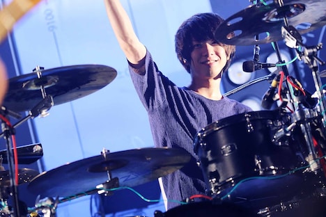 八木優樹（Dr, Cho）（撮影：後藤壮太郎）