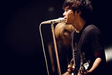 寺中友将（Vo, G）（撮影：後藤壮太郎）