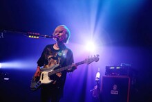 首藤義勝（Vo, B）（撮影：後藤壮太郎）