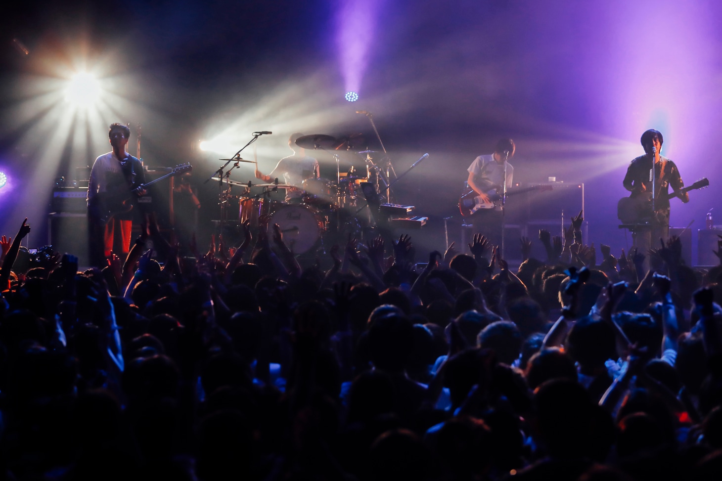 ストレイテナーのライブの様子。