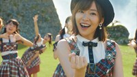 AKB48「#好きなんだ」ミュージックビデオのワンシーン。