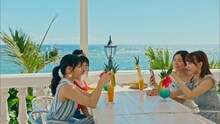AKB48「#好きなんだ」ミュージックビデオのワンシーン。