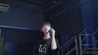 乃木坂46「ライブ神」ミュージックビデオのワンシーン。