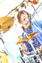 河邉徹（Dr, Cho）（撮影：渡邊一生 / 写真提供：FM 802）