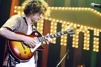 黒田隼之介（G, Cho）（撮影：後藤壮太郎）