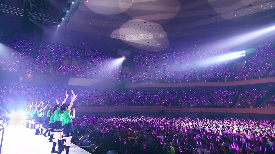 乃木坂46「アンダー」ミュージックビデオのワンシーン。