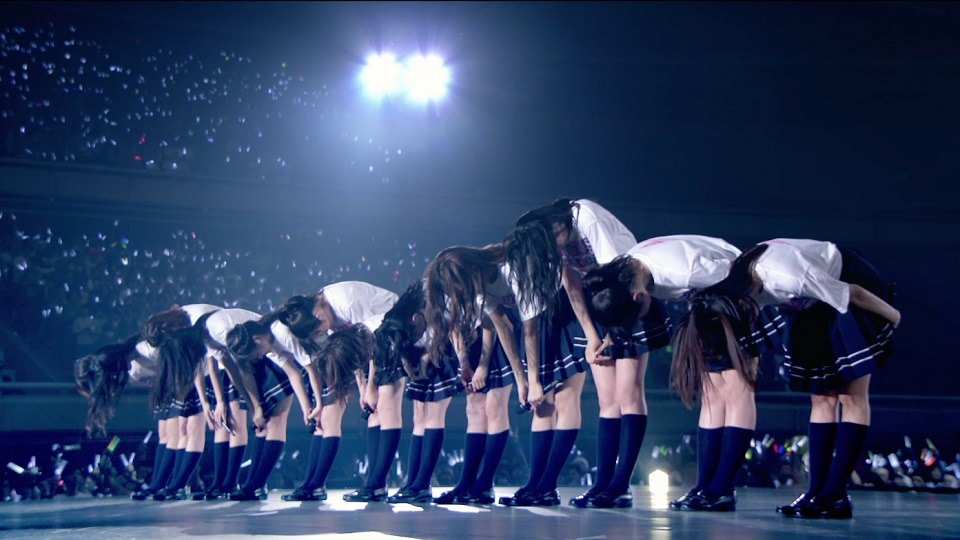 乃木坂46「アンダー」ミュージックビデオのワンシーン。