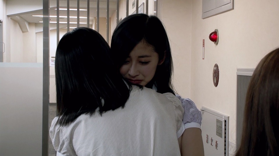 乃木坂46「アンダー」ミュージックビデオのワンシーン。