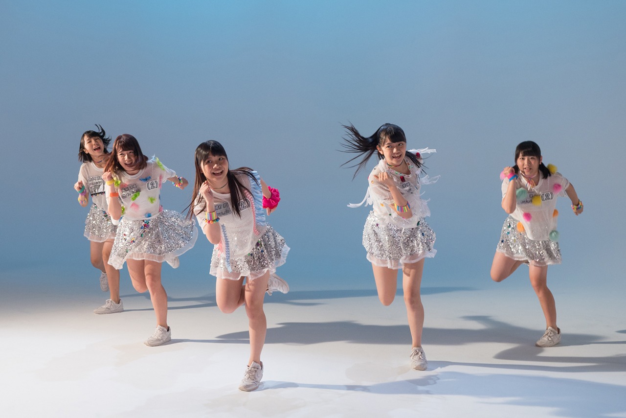 アップアップガールズ（2）「二の足Dancing」のミュージックビデオの撮影の様子。