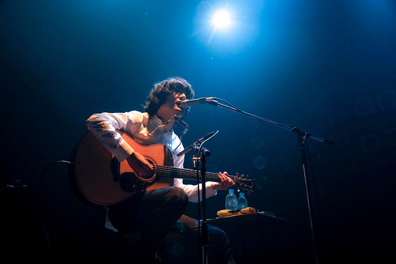 石崎ひゅーい（Photo by HAJIME KAMIIISAKA）