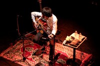 石崎ひゅーい（Photo by HAJIME KAMIIISAKA）