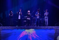 Aqua Timez「アスナロウ TOUR 2017 FINAL "narrow narrow"」の様子。