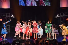 まねきケチャと神宿によるスペシャルユニット“神ケチャ“。