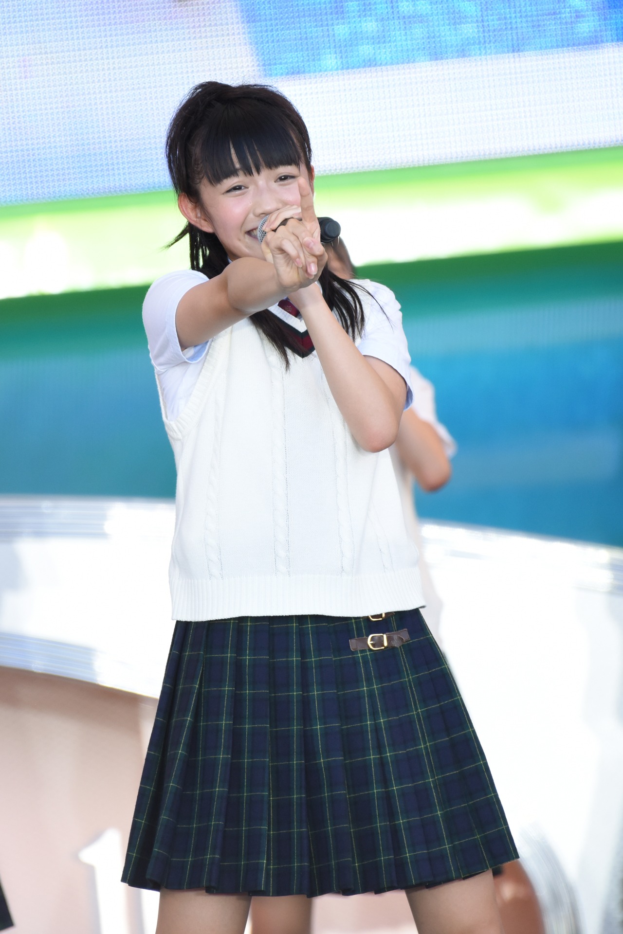 麻生真彩